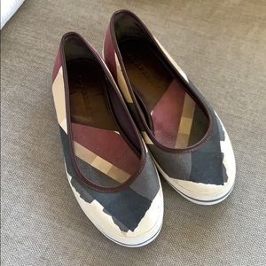 Burberry canvas flats